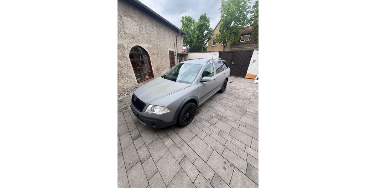 Skoda Octavia 372.217 km 2.899 &euro; Halle 06126