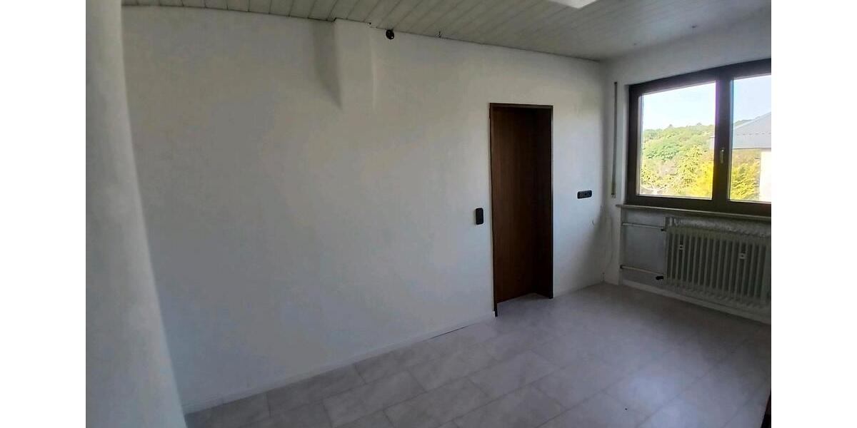 Etagenwohnung Würzburg Dürrbachau - 4 Zimmer, 89 m&sup2;, 980&euro; | Angebot:26699690