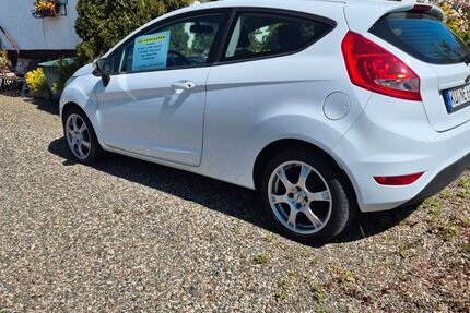 Ford Fiesta 102.390 km 3.800 &euro; Mainleus 95336