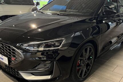 Ford Focus 13.000 km 35.990 € Rottweil 78628