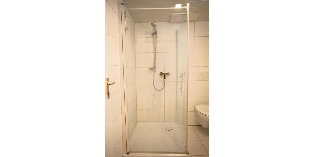 Moderne, voll möblierte 2-Zimmer-Wohnung mit Gartenmitbenutzung 2 zimmer