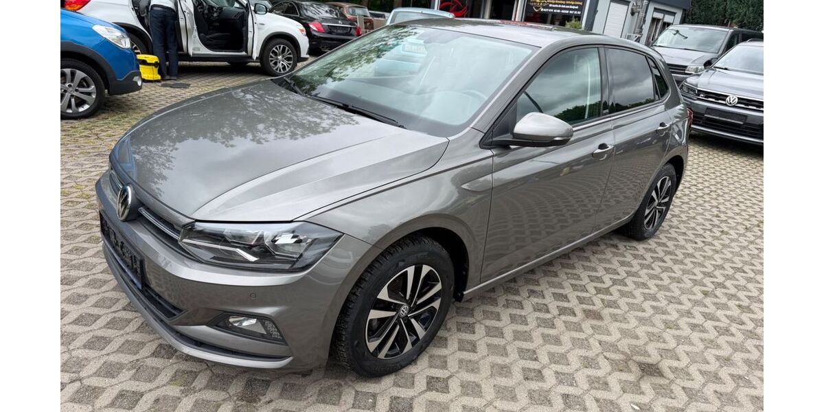 VW Polo 28.200 km 14.850 &euro; Hönow 15366