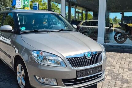 Skoda Fabia 65.000 km 6.490 &euro; Massen 03238