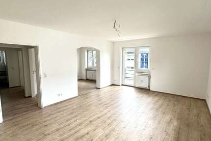 Wohnung Kriftel - 3.5 Zimmer, 101 m&sup2;, 1.300&euro; | Angebot:27020433