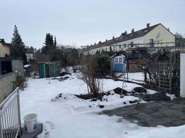 Reihenmittelhaus Nürnberg / Eibach Röthenbach b Schweinau - 4 Zimmer, 82 m&sup2;, 1.500&euro; | Angebot:25567869