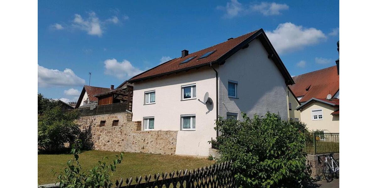 Sanierungsbedürftiges Haus in Wetterfeld 8 zimmer