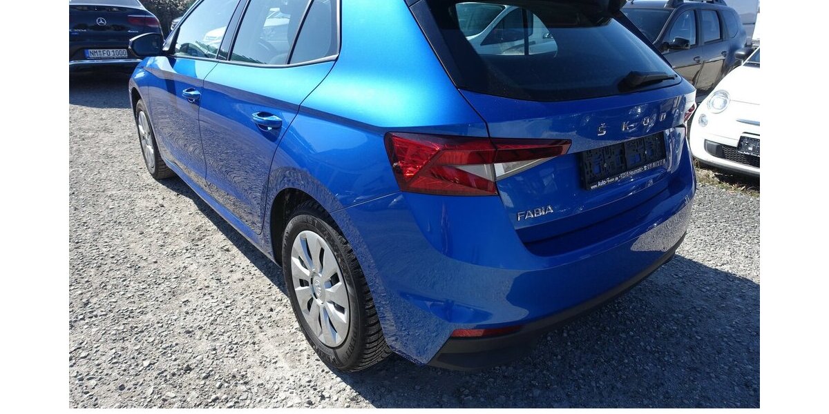 Skoda Fabia 1,0 Klima Sitzheizung Alu WR 1. Hand 25.100 km 14.950 &euro; Neumarkt/OPf 92318