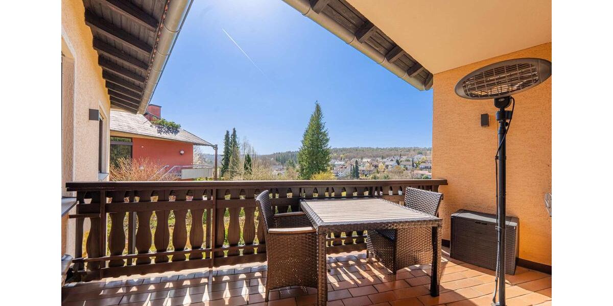 Einfamilienhaus Würzburg Dürrbachau - 8 Zimmer, 208 m&sup2;, 2.700&euro; | Angebot:26185050