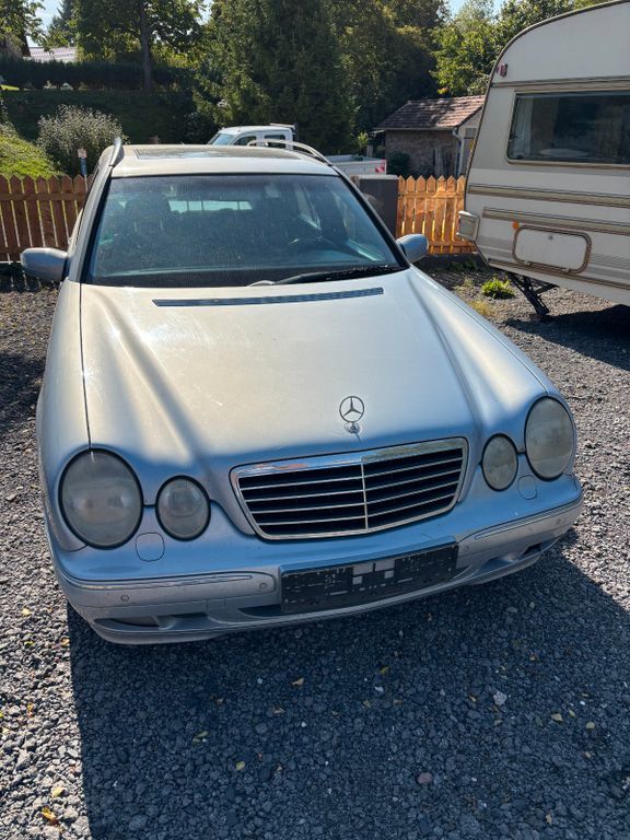 Mercedes-Benz E 200 300.000 km 2.500 € Berka / Werra 99837