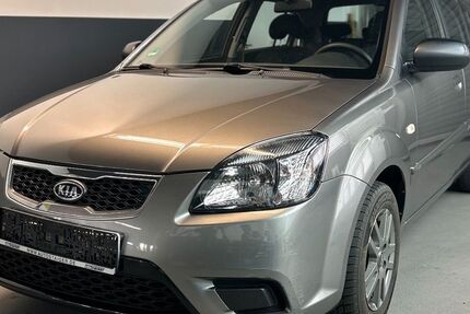Kia Rio 154.000 km 2.900 &euro; Möglingen 71696