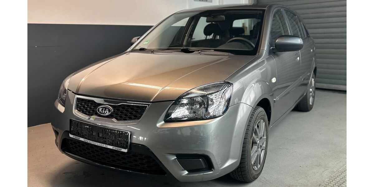 Kia Rio 154.000 km 2.900 &euro; Möglingen 71696