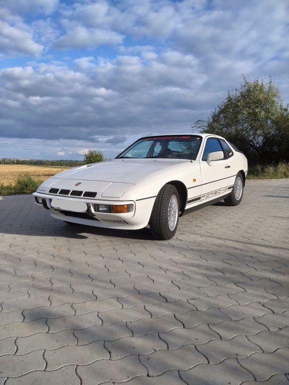 924