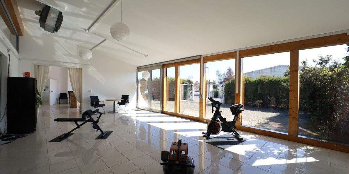 Gewerbeobjekt Euskirchen / Kuchenheim Kuchenheim - 360.000&euro; | Angebot:24791161