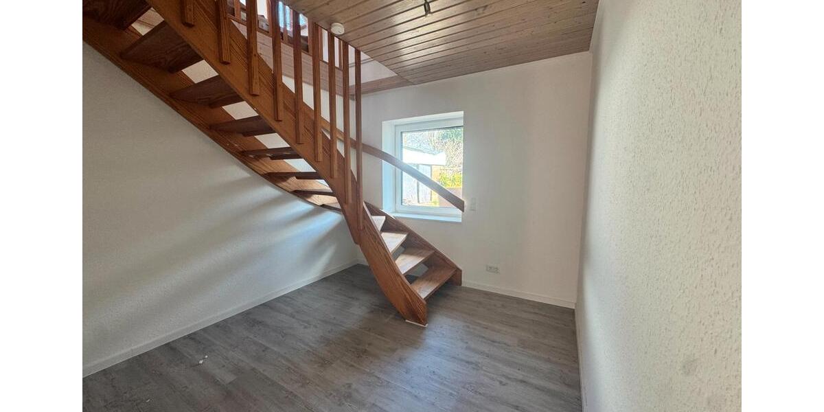 Doppelhaushälfte Tarp - 5 Zimmer, 170 m&sup2;, 1.650&euro; | Angebot:26102234