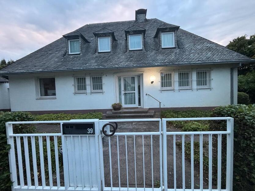 Zimmer❗️(einzeln) zu vermieten in der Senioren WG ”Villa Stern“