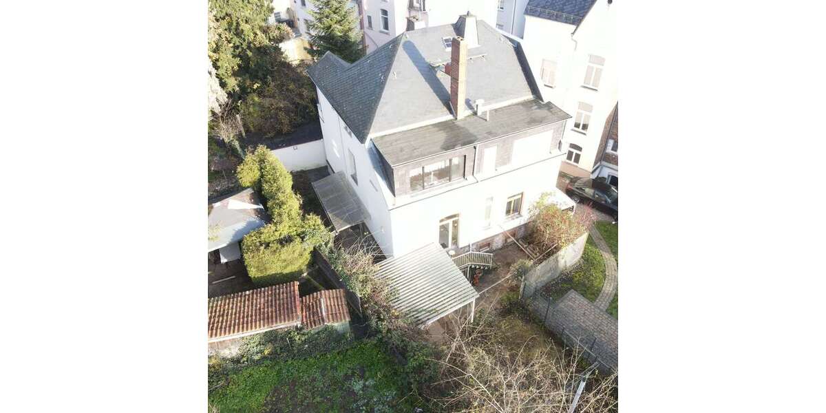 Haus zum Kaufen in Limburg 399.000 € 204 m² 9 zimmer