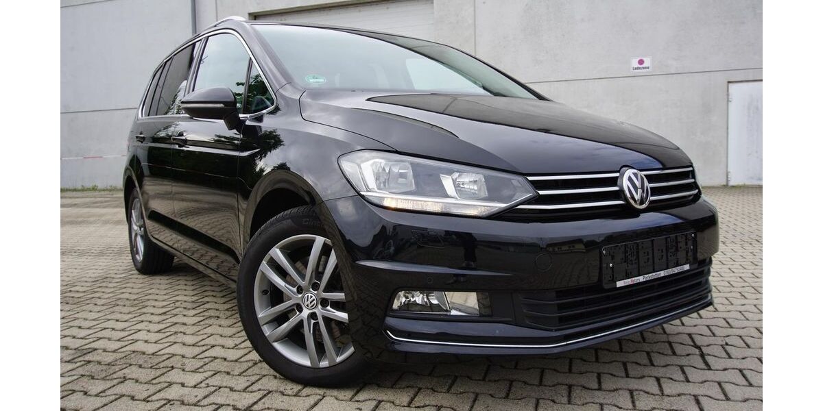 VW Touran 99.890 km 20.950 &euro; Parkstetten 94365