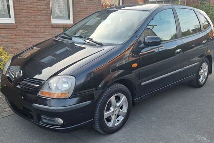 Nissan Almera Tino