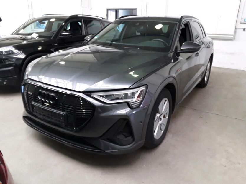 Audi e-tron 66.633 km 37.445 € Hagen 58091