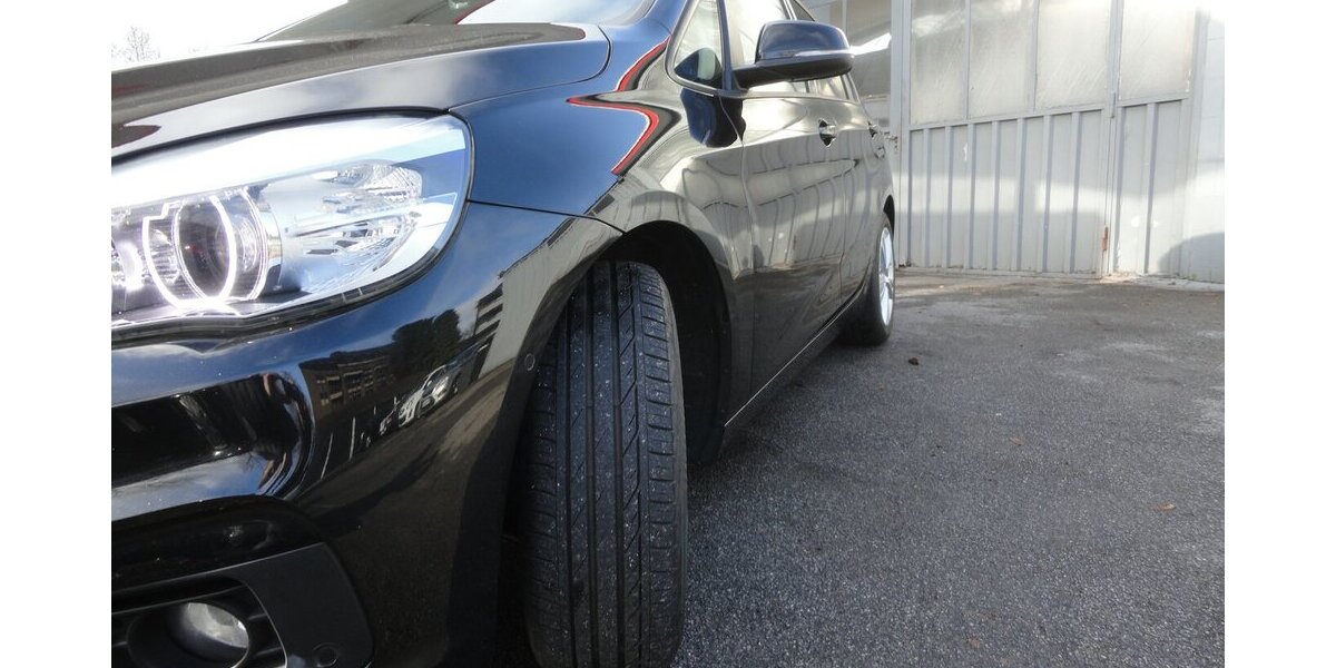 BMW 218 Active Tourer Autom+Navi Service+Kette neu 112.000 km 10.999 &euro; Neuss 41462