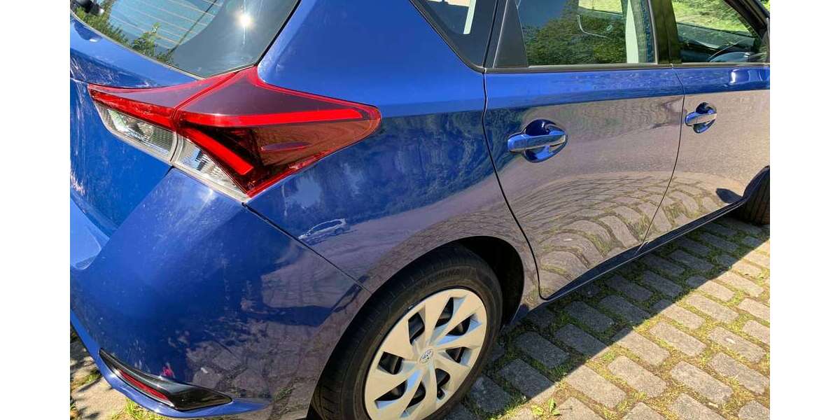 Toyota Auris 140.000 km 7.700 &euro; Bad Bergzabern, Stadt 76887