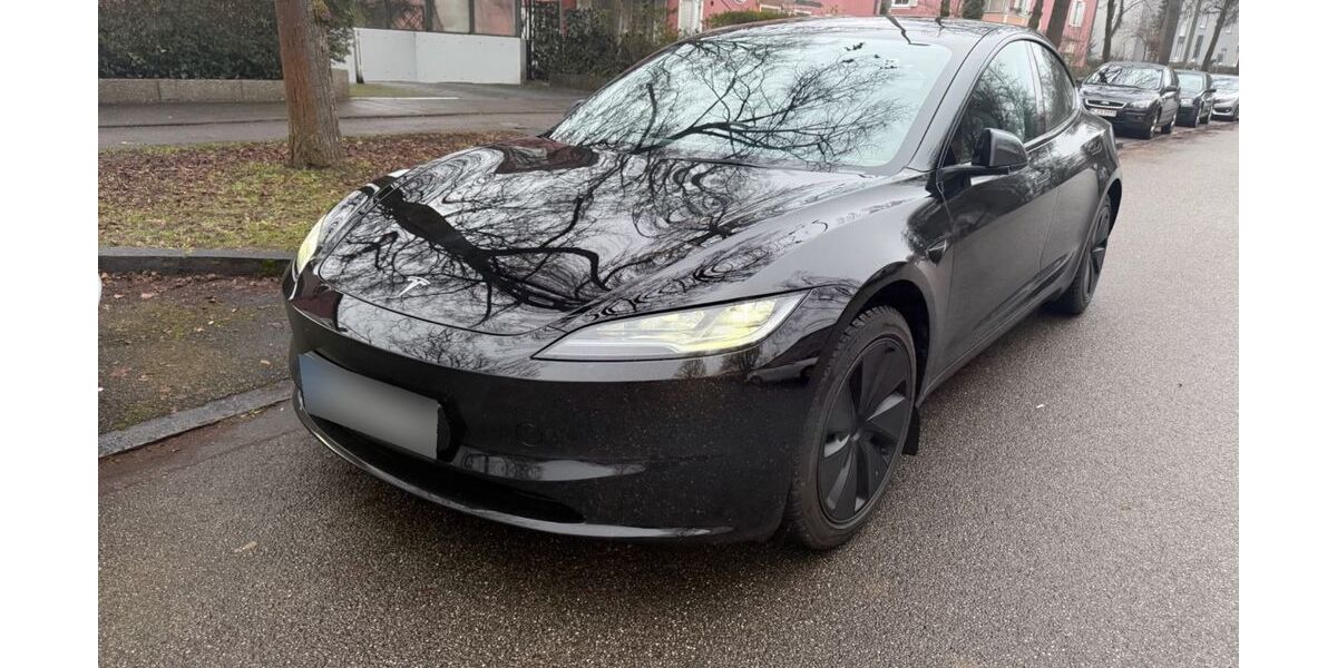 Tesla Model 3 31.000 km 32.000 &euro; München 80807