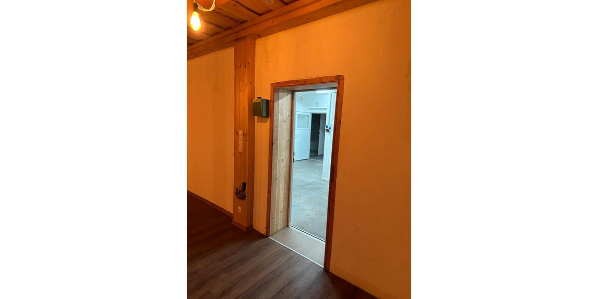 Gewerbeobjekt Bruckberg - 990&euro; | Angebot:24622190