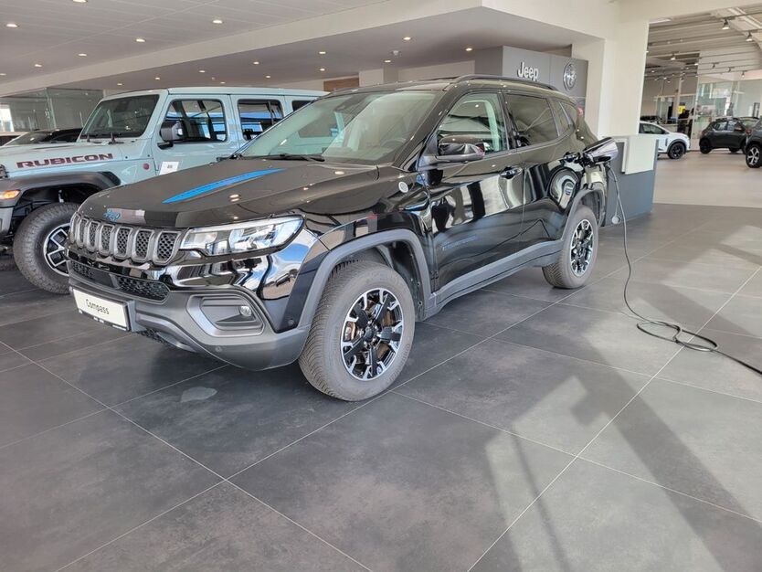 Jeep Compass 28.490 km 25.400 € Bad Grönenbach 87730