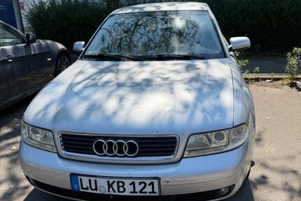 Audi A4 212.000 km 800 &euro; ludwigshafen 67065