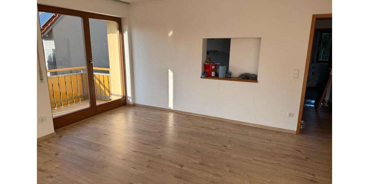 Erdgeschoßwohnung Burglengenfeld - 3 Zimmer, 81 m&sup2;, 800&euro; | Angebot:26409160