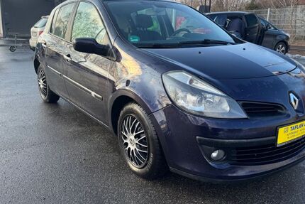 Renault Clio 151.375 km 2.975 &euro; Bad Waldsee 88339