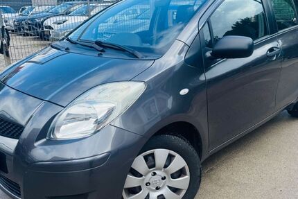 Toyota Yaris 134.000 km 4.600 &euro; Hamburg 20537