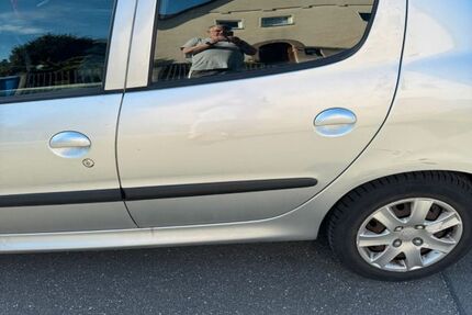 Peugeot 206 115.536 km 2.100 &euro; Nürnberg 90411