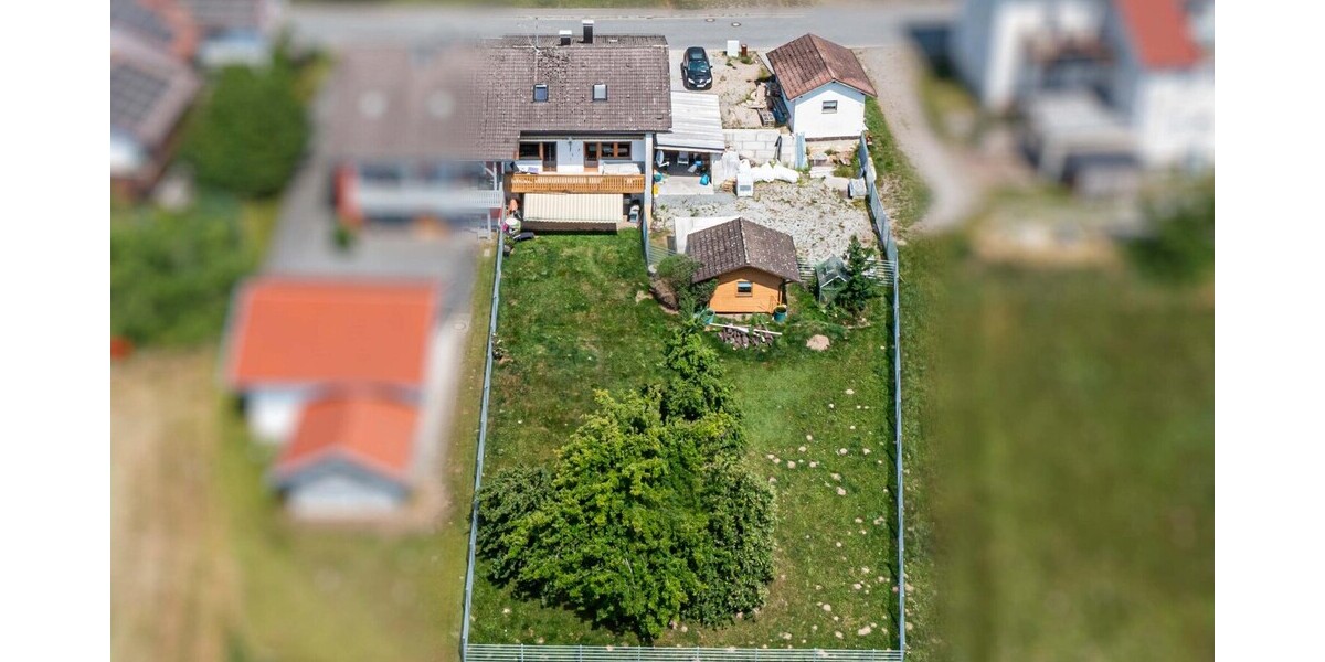 Großzügige Doppelhaushälfte mit Blick ins Grüne und großem Grundstück - Doppelhaushälfte Bad Kötzting / Wettzell Wettzell | Angebot:27068410