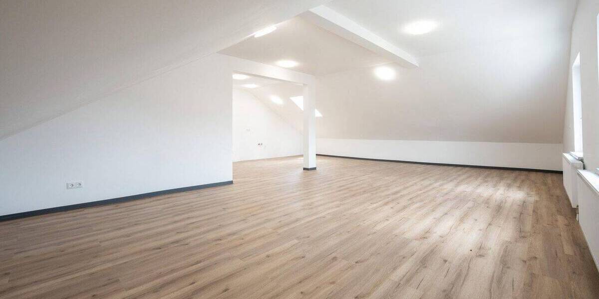 Etagenwohnung Buchenberg - 4 Zimmer, 129 m&sup2;, 1.550&euro; | Angebot:26866287