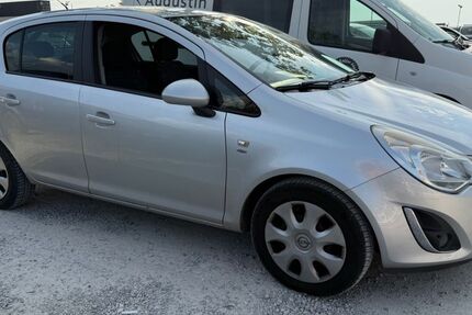Opel Corsa 168.500 km 1.999 &euro; München 81829