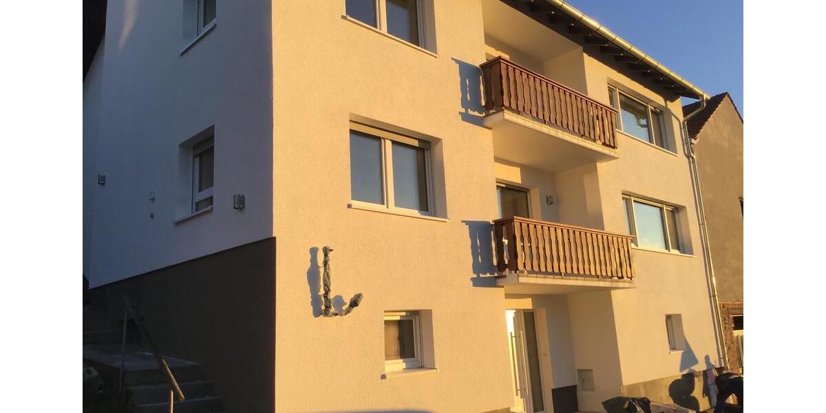 Einfamilienhaus mit Scheune (inkl. Pferdeboxen) und Garage 8 zimmer