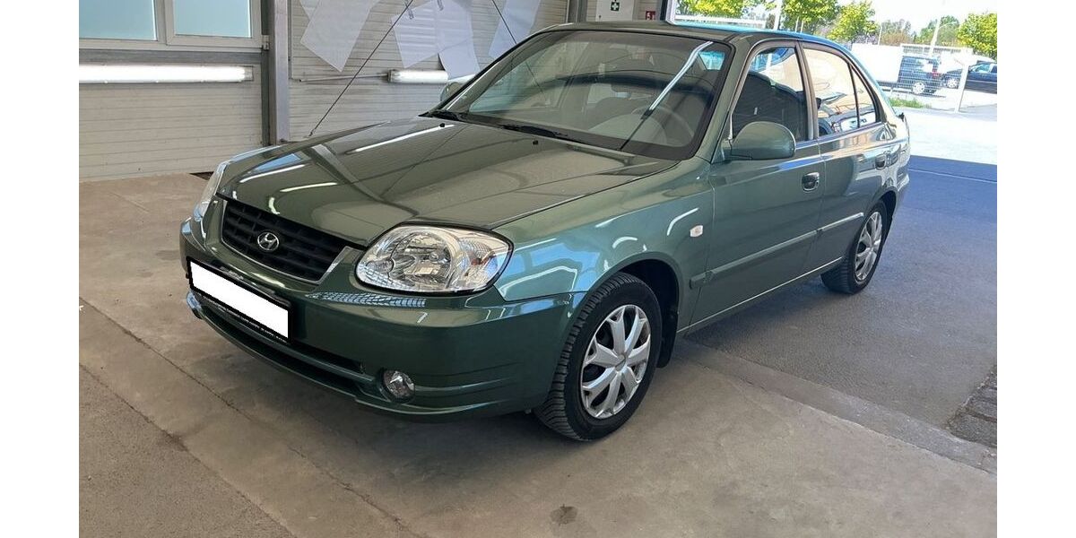 Hyundai Accent 127.500 km 3.999 &euro; Berlin 12351