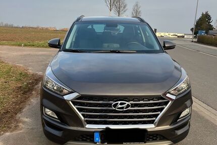 Hyundai TUCSON 83.500 km 17.800 &euro; Wiesbaden 65187
