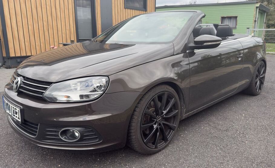 VW Eos 147.000 km 9.900 € Drage 21423