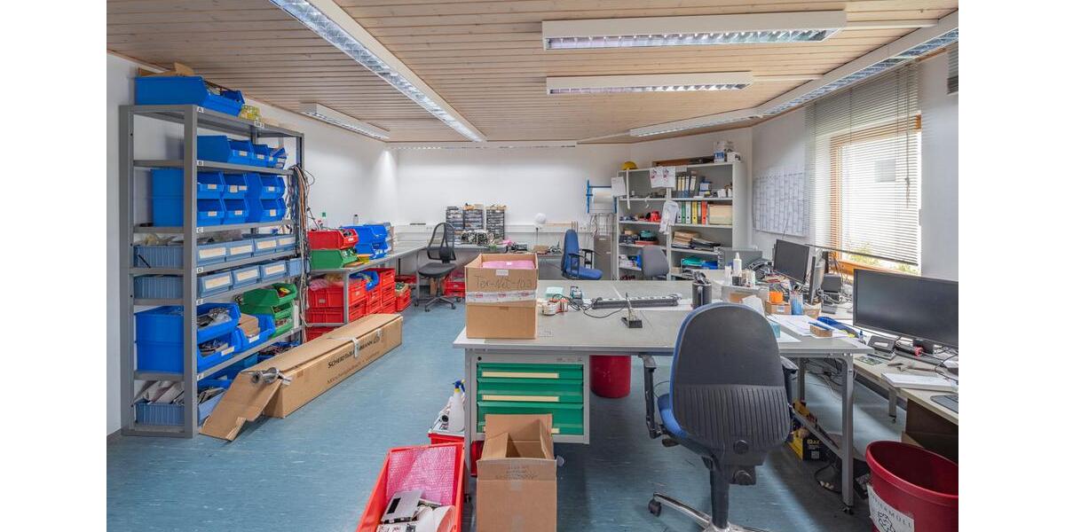 Gewerbeobjekt Villingen-Schwenningen Schwenningen - 2.317&euro; | Angebot:22402010