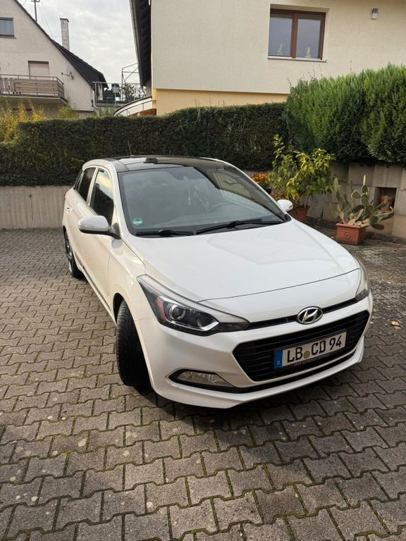Hyundai i20 98.500 km 9.300 € Bietigheim -Bissingen 74321