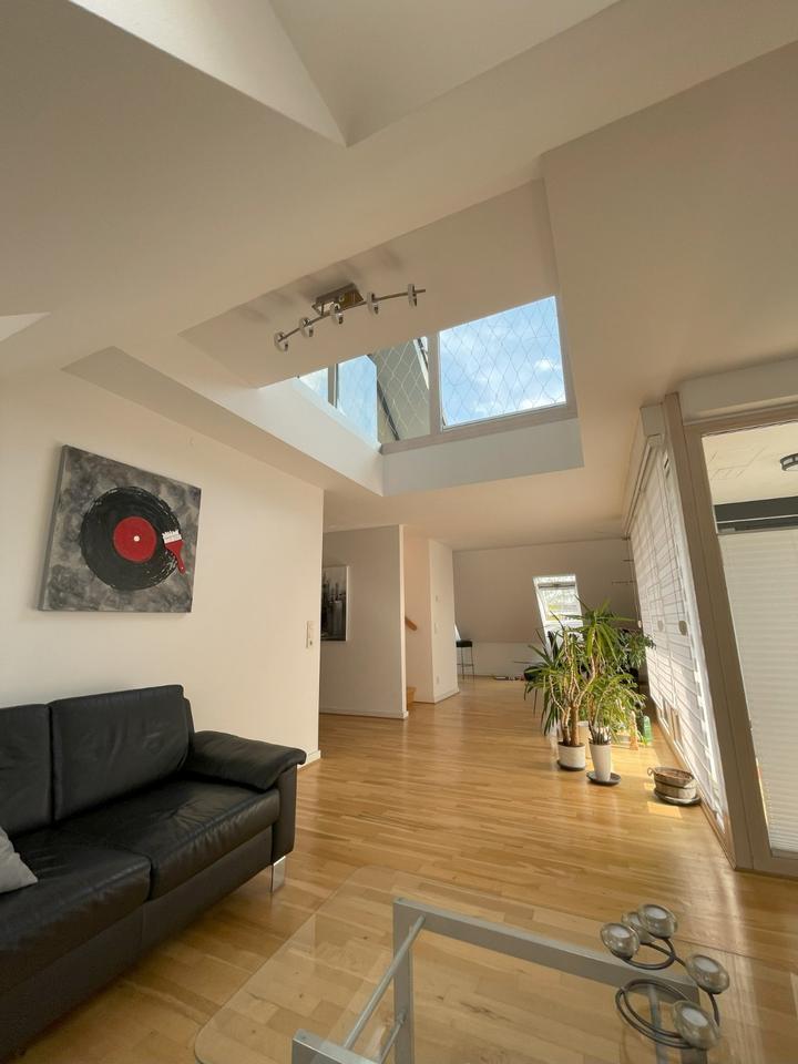 Helle Maisonette-Wohnung mit 2 Terrassen