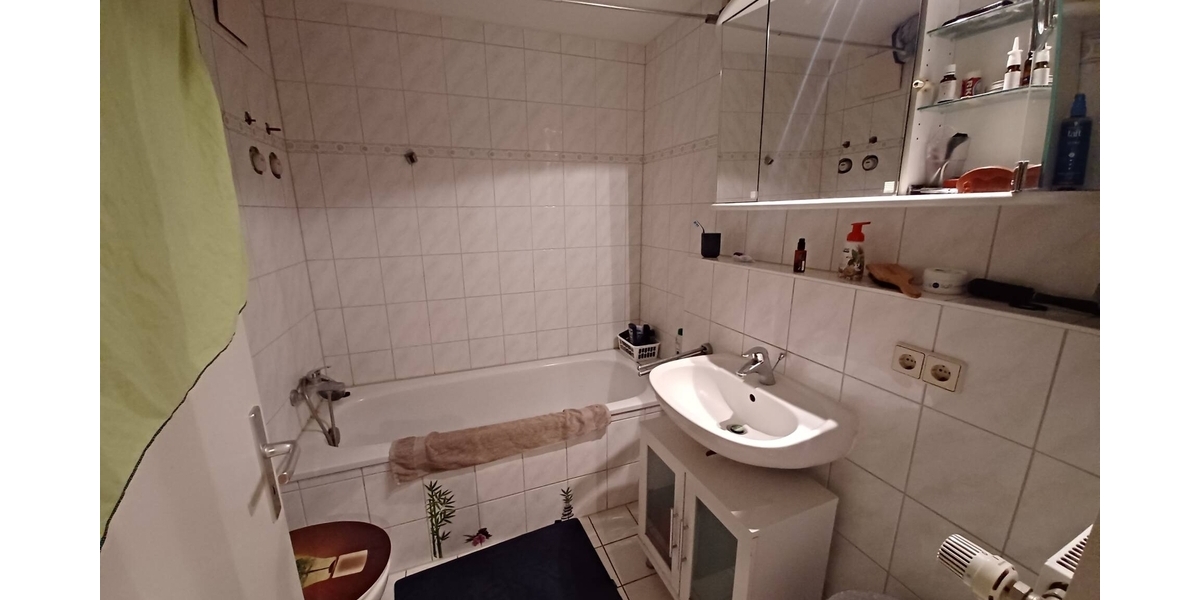 2-Zimmer-Wohnung ETW Baujahr 1996 - Balkon - Eigenland - Stellplatz - Gemeinschaftsräume - ruhig - Etagenwohnung Selmsdorf | Angebot:26073437