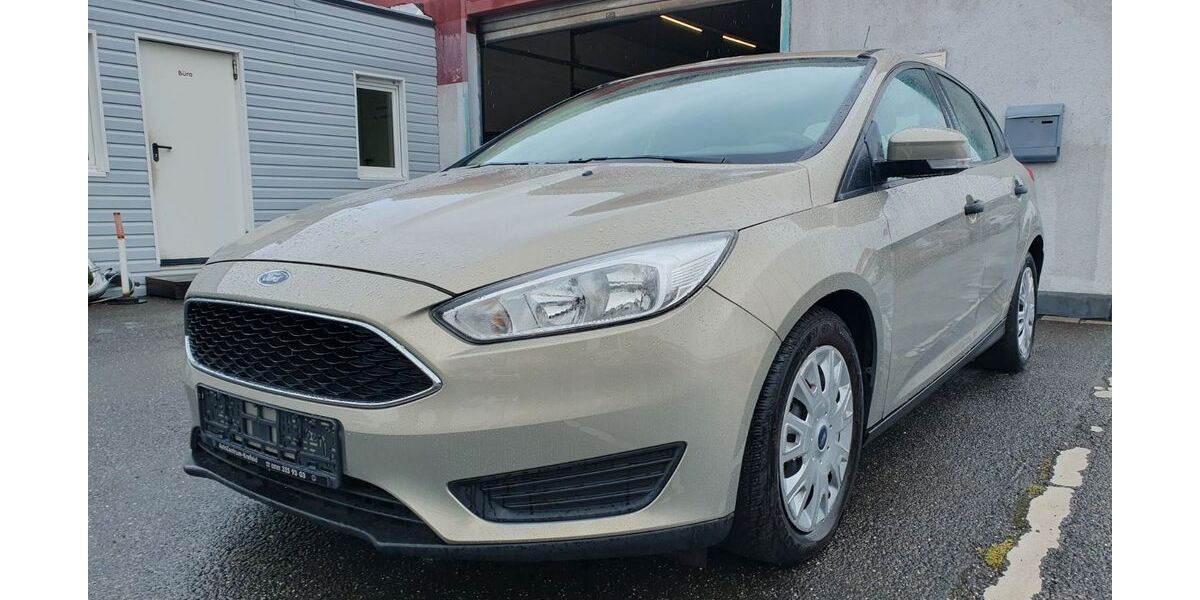 Ford Focus 88.000 km 11.950 € Krefeld 47803