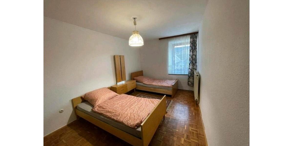 Mehrfamilienhaus, Wohnhaus Pfreimd - 8 Zimmer, 250 m&sup2;, 349.000&euro; | Angebot:27271093