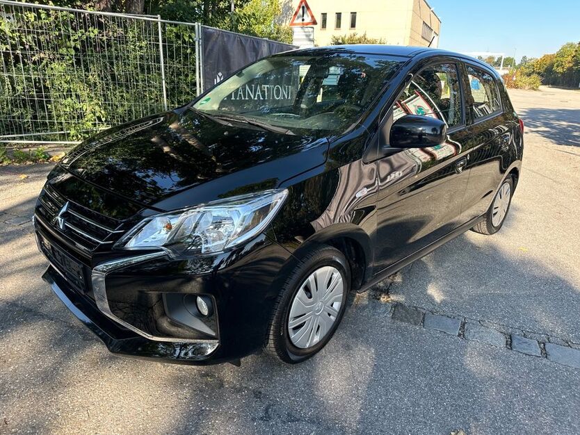 Mitsubishi Space Star 6.400 km 7.999 € München 81929
