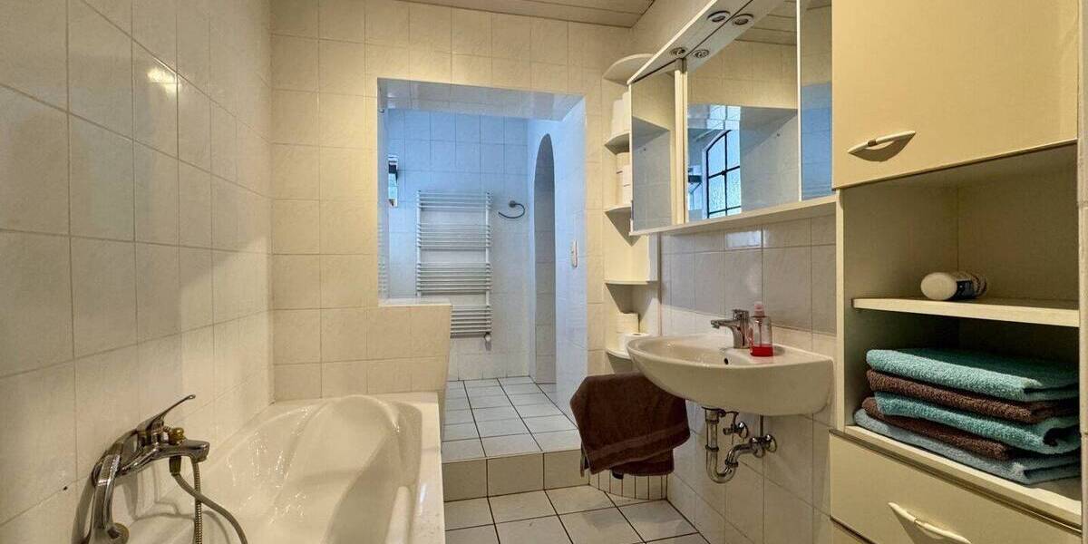 Mehrfamilienhaus, Wohnhaus Kiel Wellingdorf - 9 Zimmer, 214 m&sup2;, 495.000&euro; | Angebot:26388655