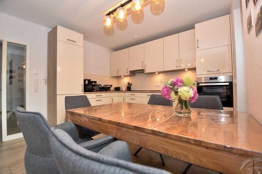 Ihr neues Zuhause - Moderne Doppelhaushälfte mit Einbauküche in perfekter und zentraler Lage in Friesoythe
