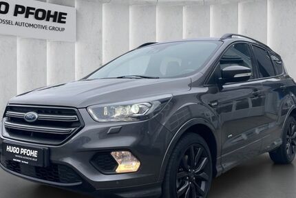 Ford Kuga 93.031 km 22.975 € Bad Segeberg 23795
